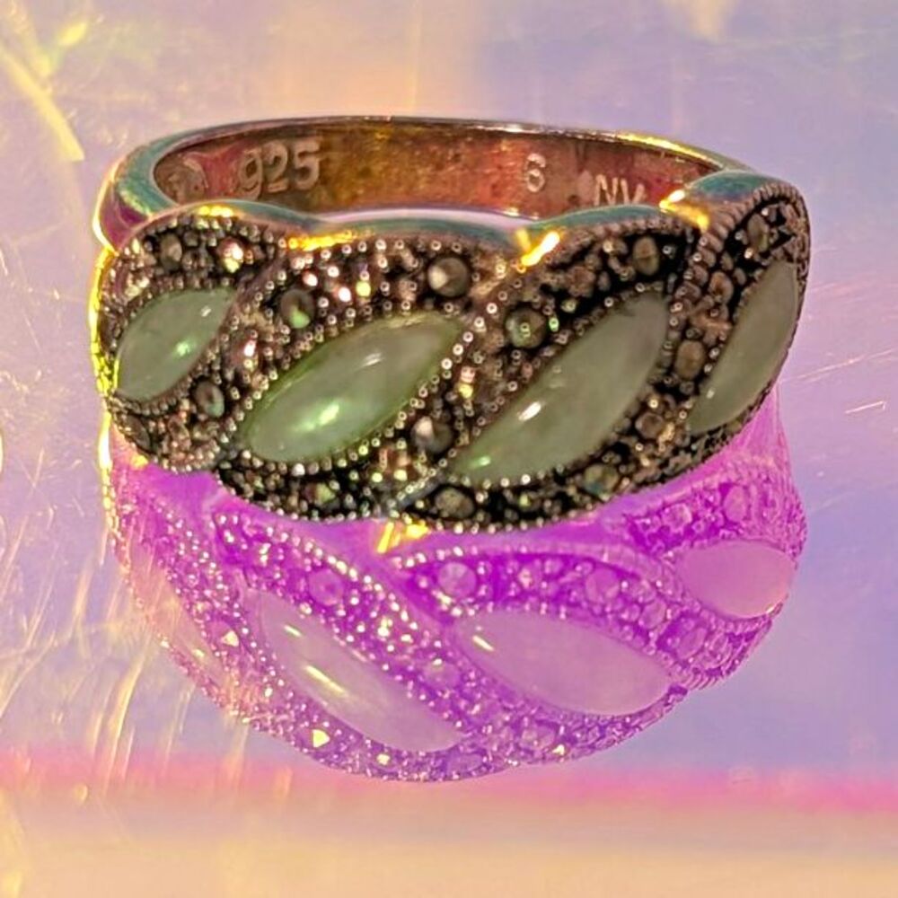 Vintage 925 Sterling Silver Pale Green Cabochon Marcasite Ring Size 6 8g